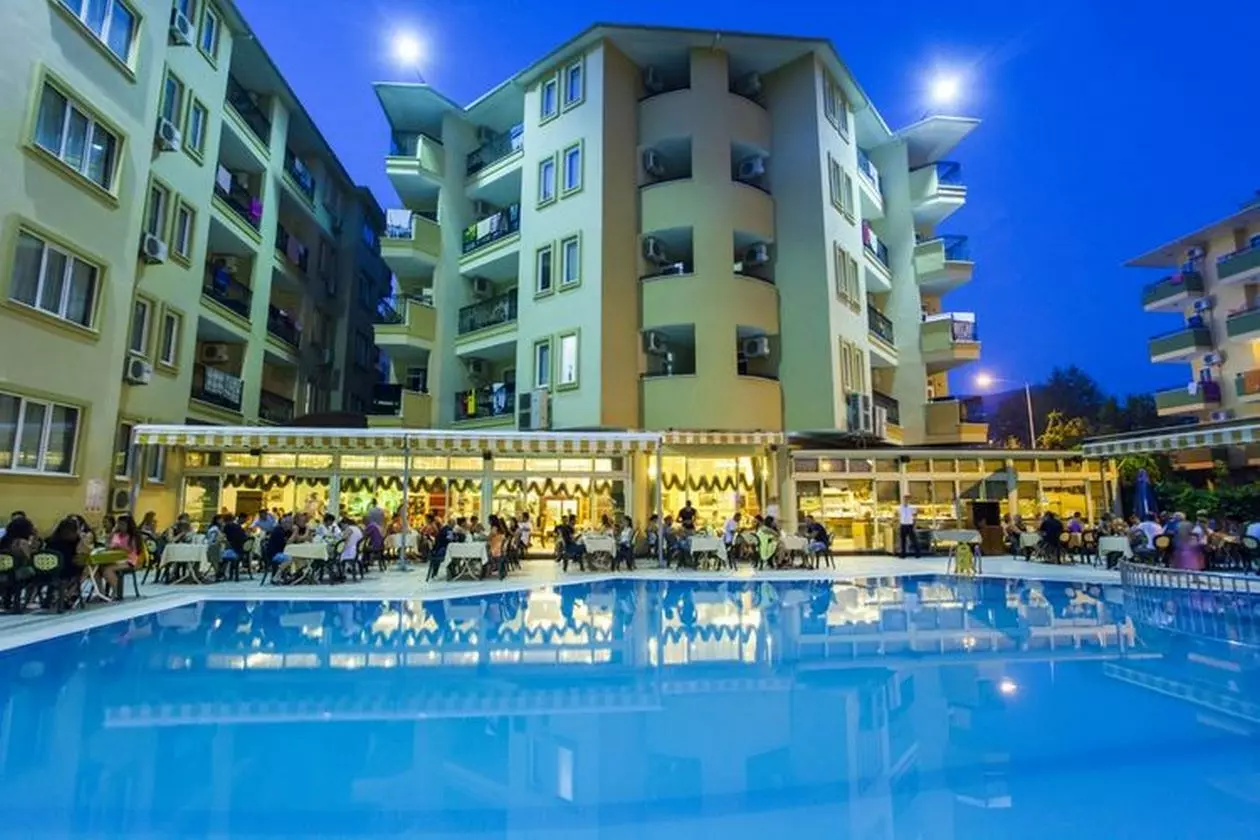 806269KLEOPATRAROYALPALM_SHABAVIZPARVAZ (5).jpg